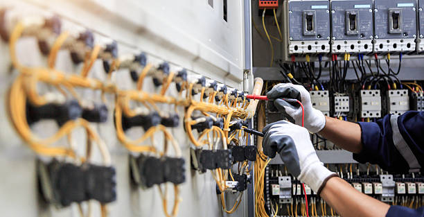 Professional Electrician technician working in Baidland, PA